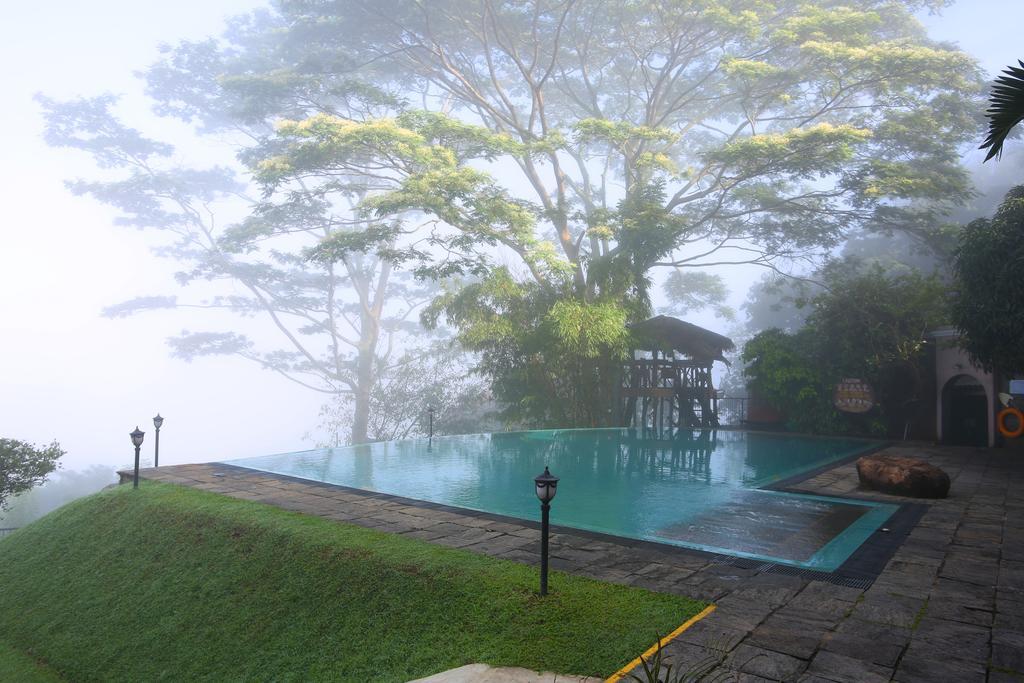 Randholee Resort & Spa Kandy Exterior foto