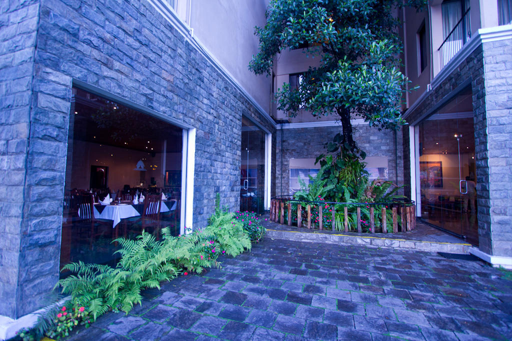 Randholee Resort & Spa Kandy Exterior foto